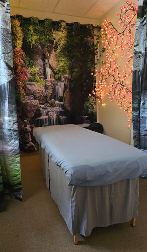 Reiki and Sound/Vibrational Healing Table